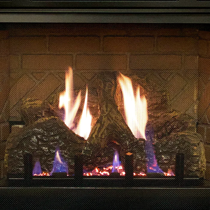 White Mountain Hearth (Empire) Vail Deluxe — Vail Deluxe traditional charred log set close view